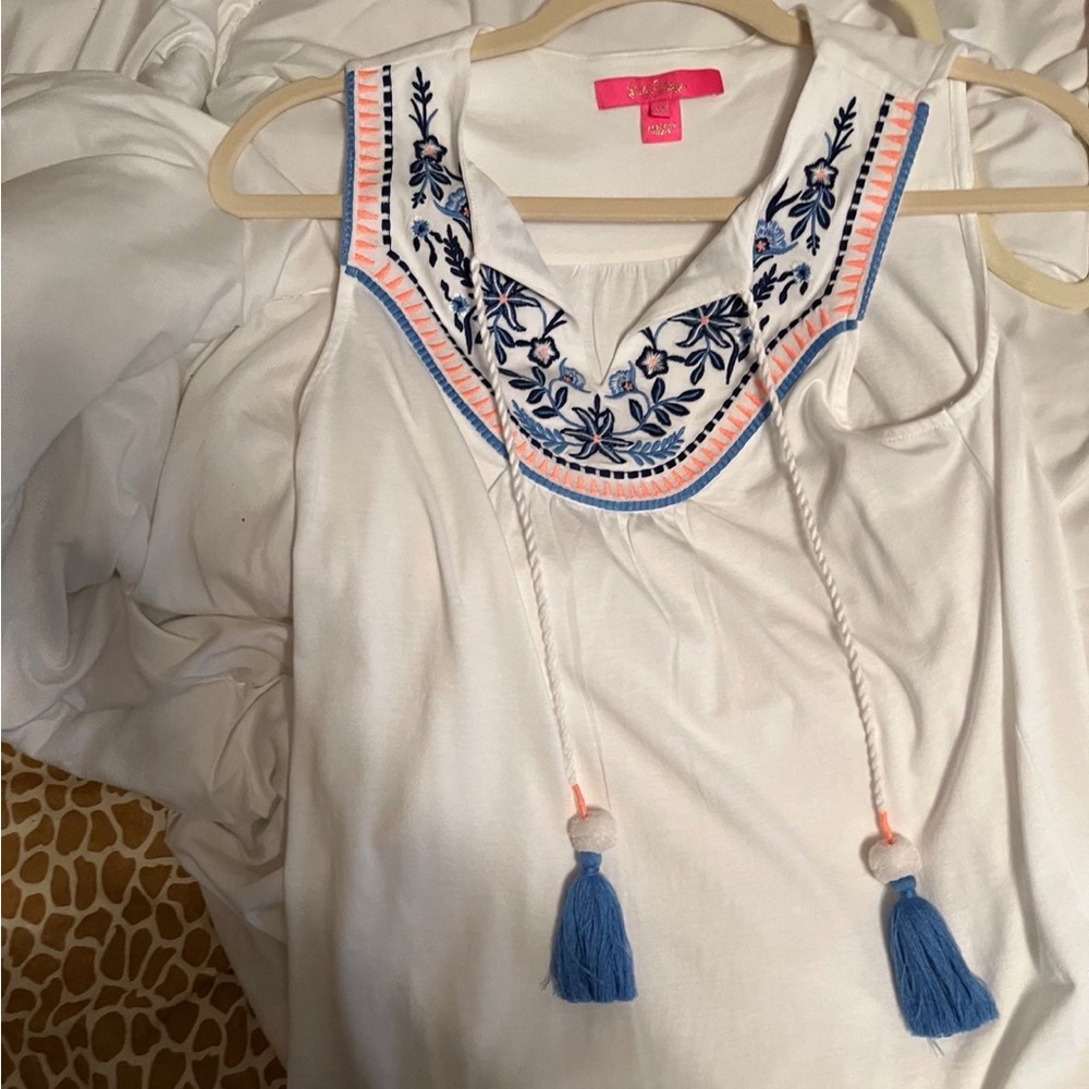 NWOT lilly Pulitzer white tank with embroidery and tassels
